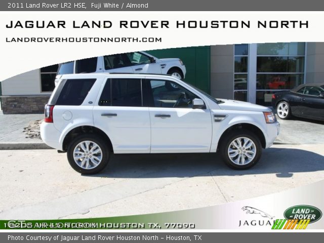 2011 Land Rover LR2 HSE in Fuji White