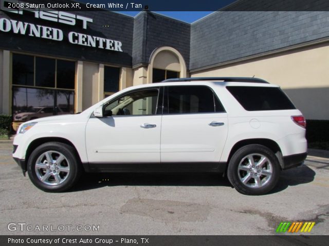 2008 Saturn Outlook XR in Cream White