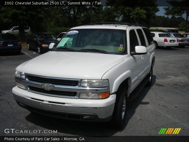 2002 Chevrolet Suburban 2500 LT in Summit White