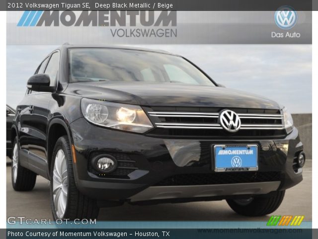 2012 Volkswagen Tiguan SE in Deep Black Metallic