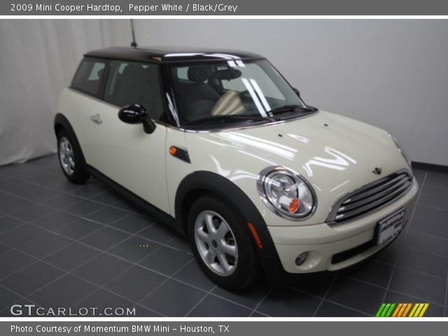 2009 Mini Cooper Hardtop in Pepper White