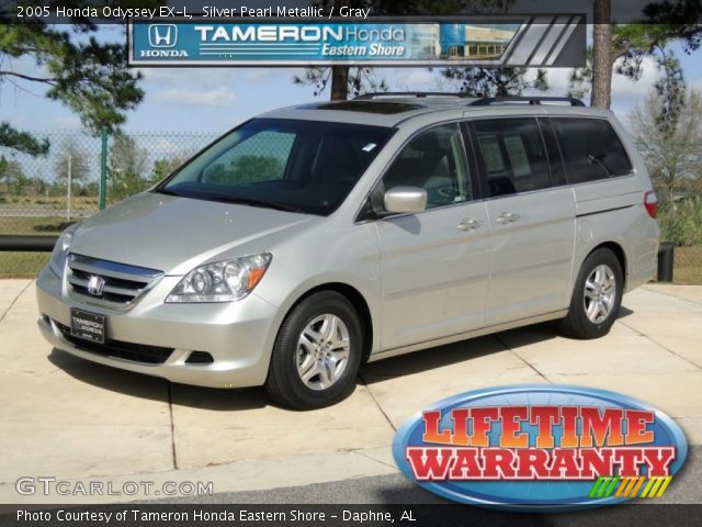 2005 Honda Odyssey EX-L in Silver Pearl Metallic