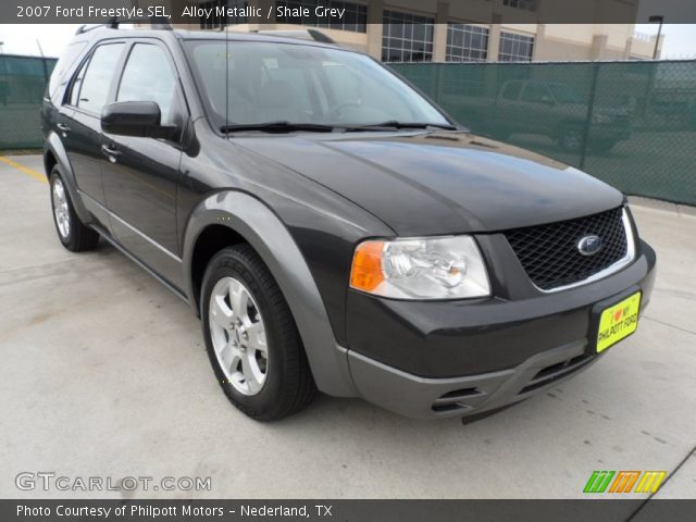 2007 Ford Freestyle SEL in Alloy Metallic