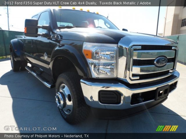 2012 Ford F350 Super Duty XLT Crew Cab 4x4 Dually in Tuxedo Black Metallic