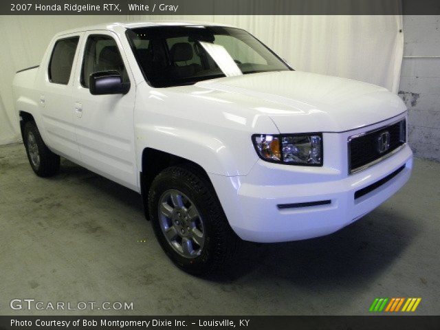 2007 Honda Ridgeline RTX in White