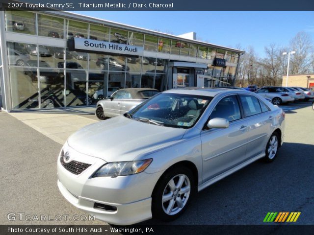 2007 Toyota Camry SE in Titanium Metallic