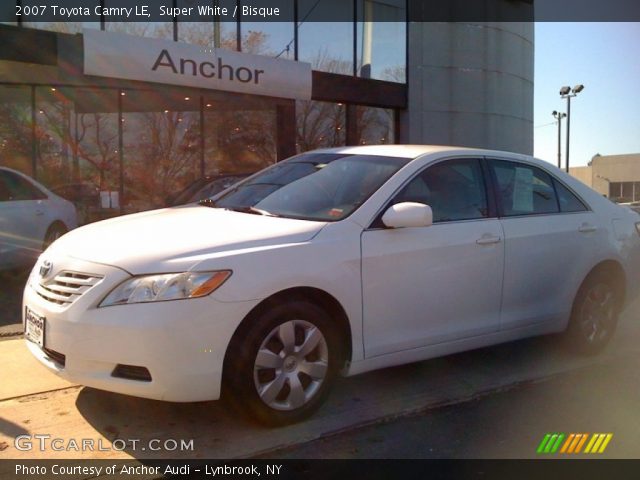 2007 Toyota Camry LE in Super White