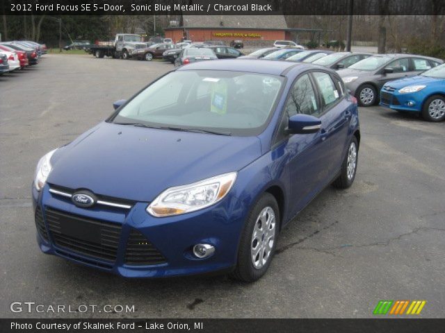 2012 Ford Focus SE 5-Door in Sonic Blue Metallic