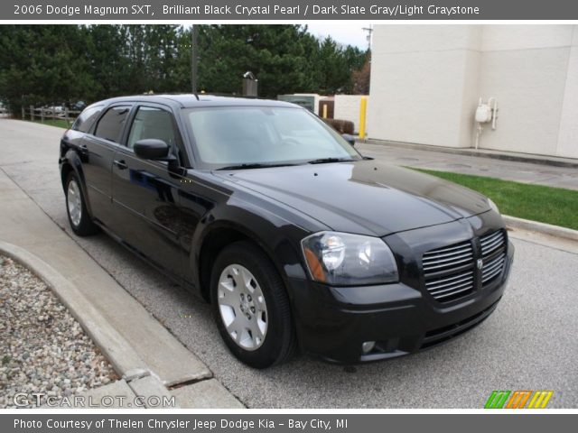 2006 Dodge Magnum SXT in Brilliant Black Crystal Pearl