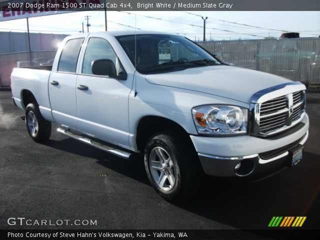 2007 Dodge Ram 1500 ST Quad Cab 4x4 in Bright White