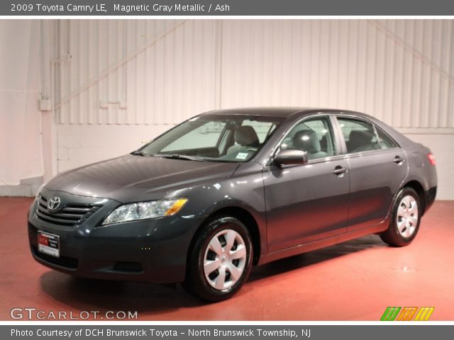 2009 Toyota Camry LE in Magnetic Gray Metallic