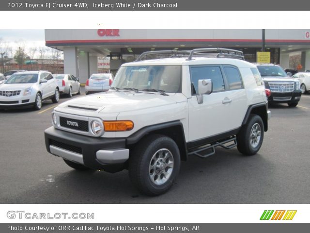 2012 Toyota FJ Cruiser 4WD in Iceberg White
