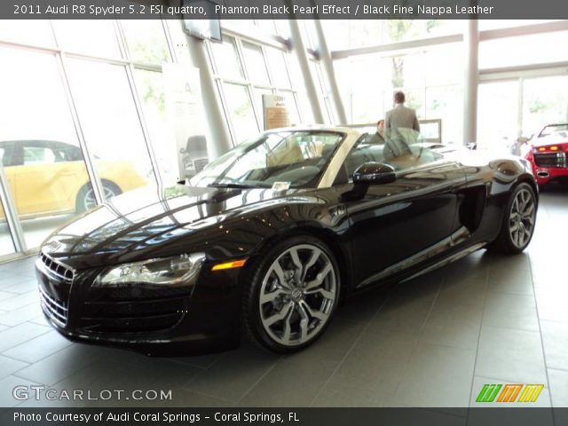 2011 Audi R8 Spyder 5.2 FSI quattro in Phantom Black Pearl Effect