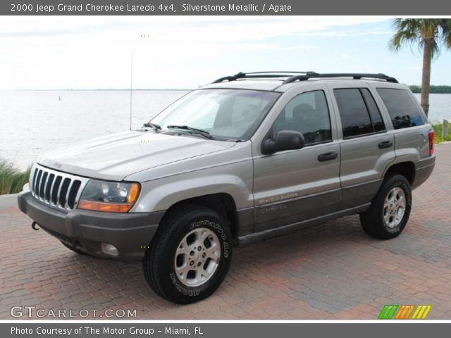 2000 Jeep Grand Cherokee Laredo 4x4 in Silverstone Metallic