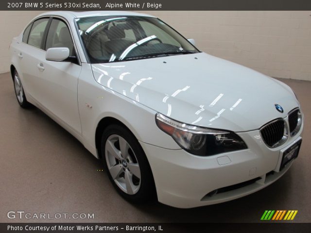 2007 BMW 5 Series 530xi Sedan in Alpine White