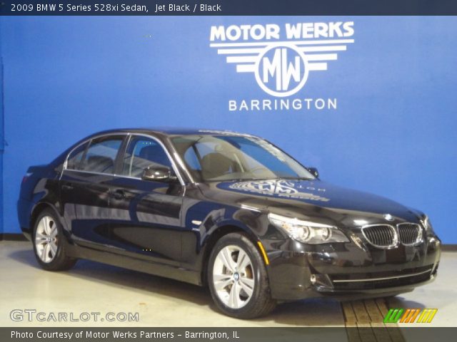 2009 BMW 5 Series 528xi Sedan in Jet Black