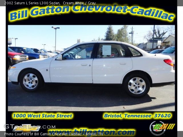 2002 Saturn L Series L300 Sedan in Cream White