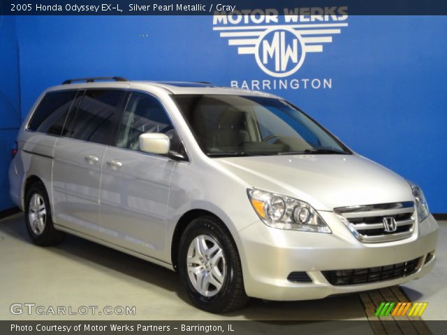 2005 Honda Odyssey EX-L in Silver Pearl Metallic