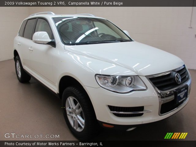 2009 Volkswagen Touareg 2 VR6 in Campanella White