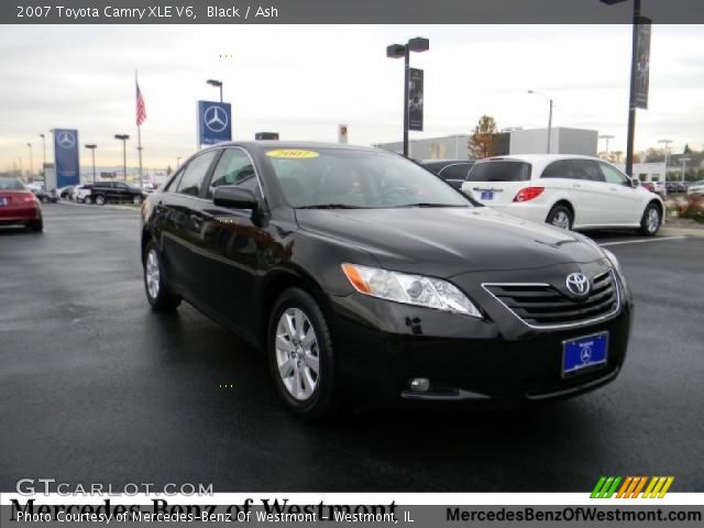 2007 Toyota Camry XLE V6 in Black