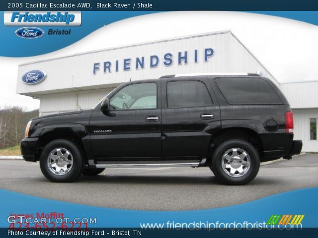 2005 Cadillac Escalade AWD in Black Raven
