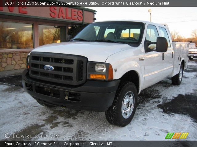 2007 Ford F250 Super Duty XL SuperCab 4x4 Utility in Oxford White Clearcoat