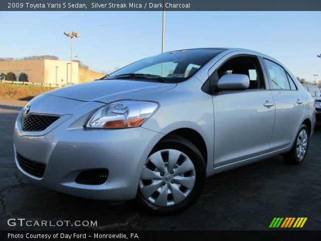 2009 Toyota Yaris S Sedan in Silver Streak Mica