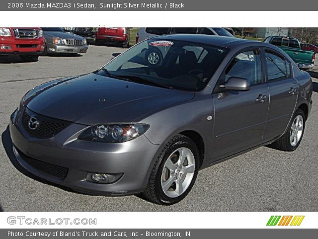 2006 Mazda MAZDA3 i Sedan in Sunlight Silver Metallic