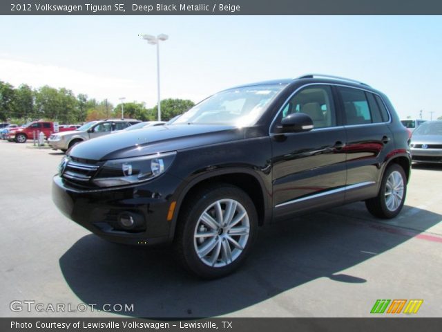 2012 Volkswagen Tiguan SE in Deep Black Metallic