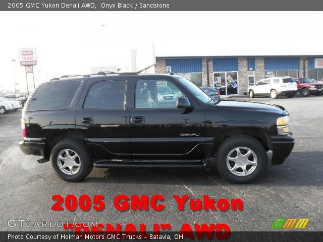 2005 GMC Yukon Denali AWD in Onyx Black
