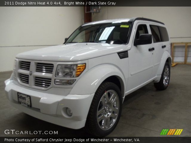 2011 Dodge Nitro Heat 4.0 4x4 in Bright White