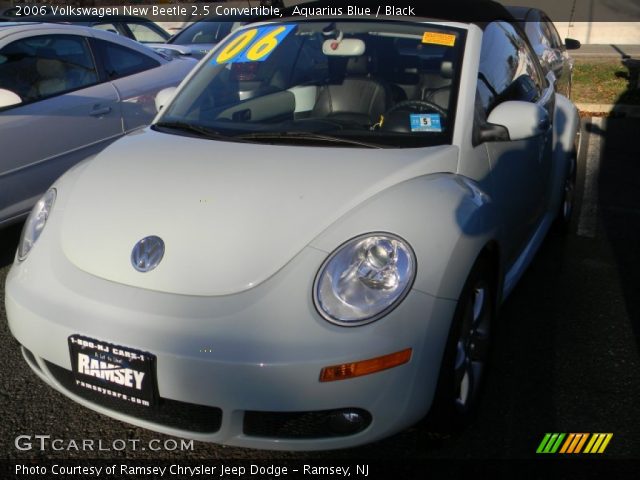 2006 Volkswagen New Beetle 2.5 Convertible in Aquarius Blue