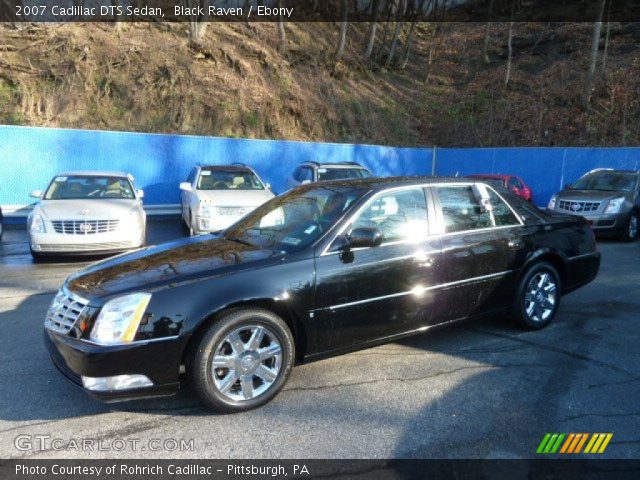 2007 Cadillac DTS Sedan in Black Raven