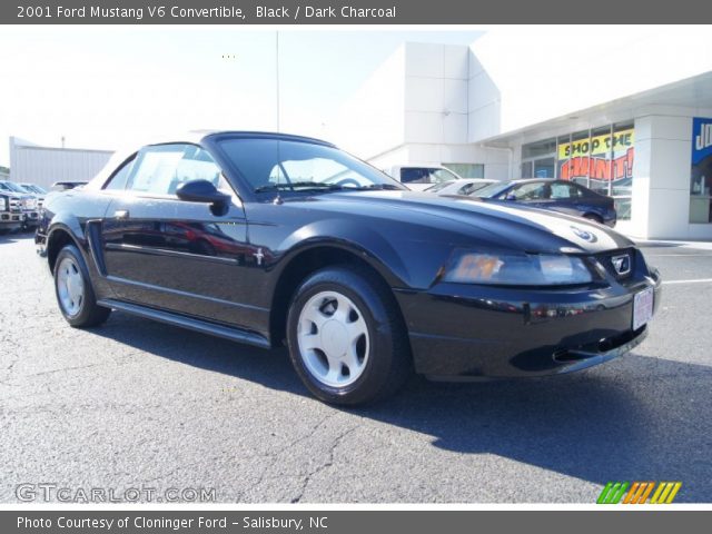 2001 Ford Mustang V6 Convertible in Black