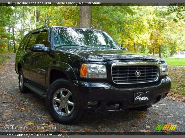 2000 Cadillac Escalade 4WD in Sable Black