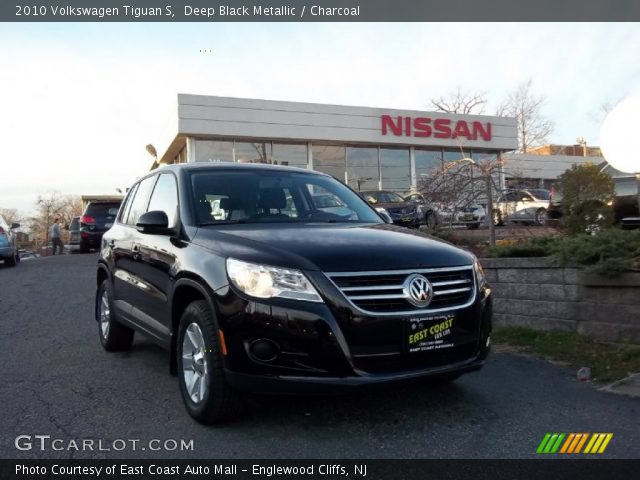 2010 Volkswagen Tiguan S in Deep Black Metallic