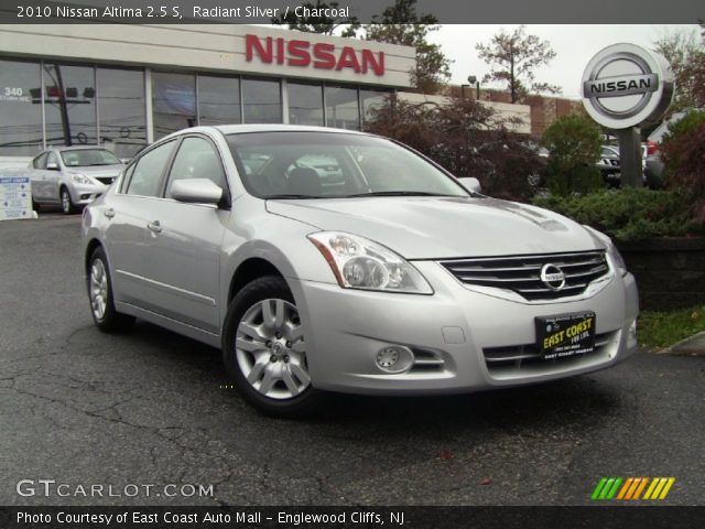2010 Nissan Altima 2.5 S in Radiant Silver