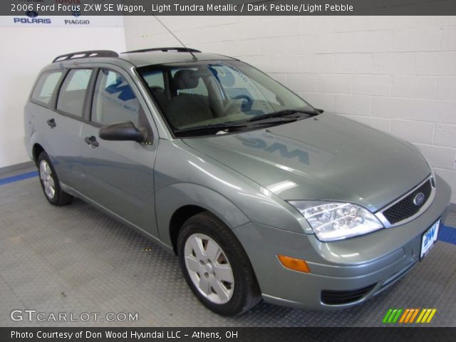 2006 Ford Focus ZXW SE Wagon in Light Tundra Metallic