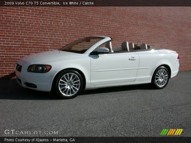 2009 Volvo C70 T5 Convertible in Ice White