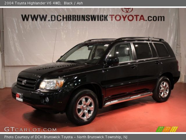2004 Toyota Highlander V6 4WD in Black