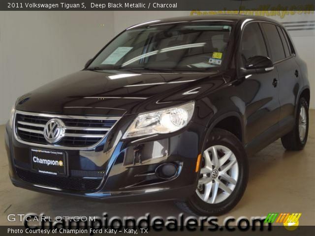 2011 Volkswagen Tiguan S in Deep Black Metallic