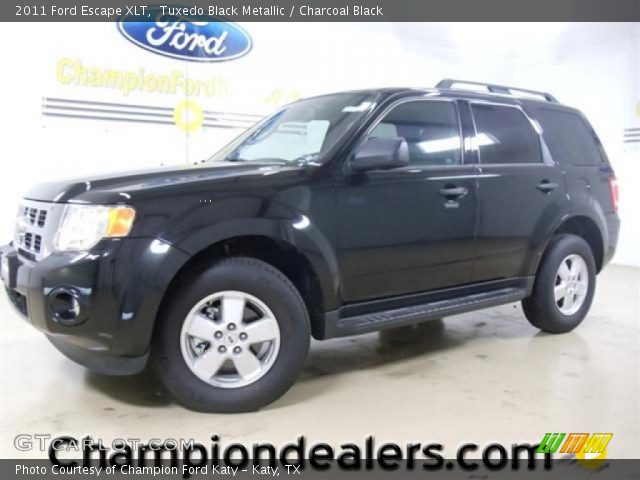 2011 Ford Escape XLT in Tuxedo Black Metallic