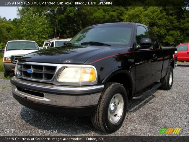 1999 Ford F150 XL Extended Cab 4x4 in Black