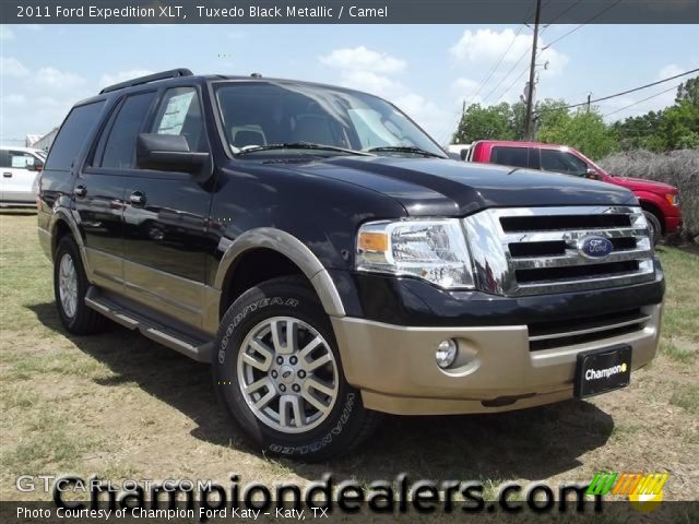 2011 Ford Expedition XLT in Tuxedo Black Metallic
