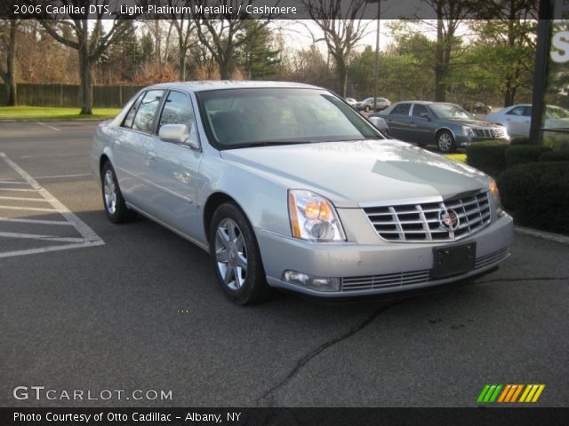2006 Cadillac DTS  in Light Platinum Metallic