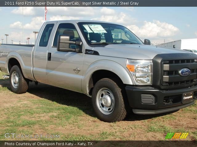 2011 Ford F250 Super Duty XL SuperCab in Ingot Silver Metallic