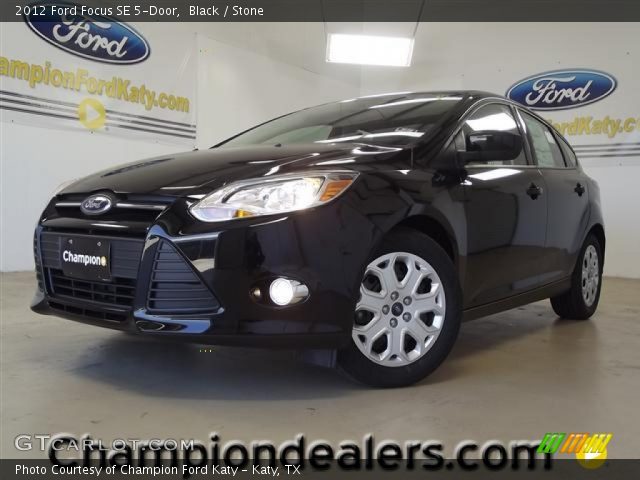 2012 Ford Focus SE 5-Door in Black