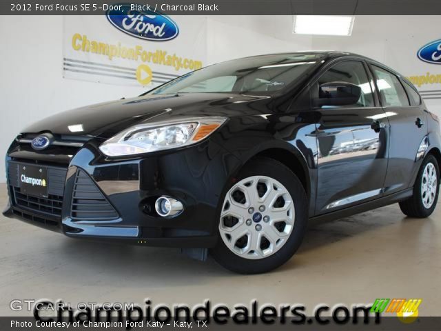 2012 Ford Focus SE 5-Door in Black