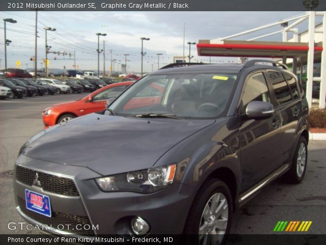 2012 Mitsubishi Outlander SE in Graphite Gray Metallic