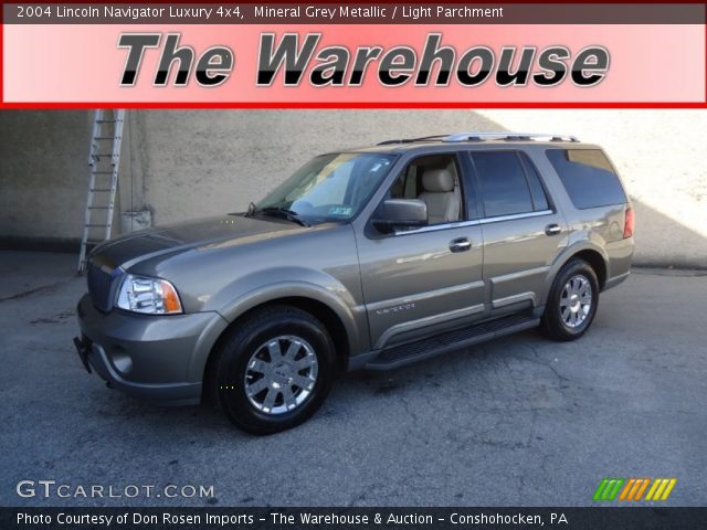 2004 Lincoln Navigator Luxury 4x4 in Mineral Grey Metallic